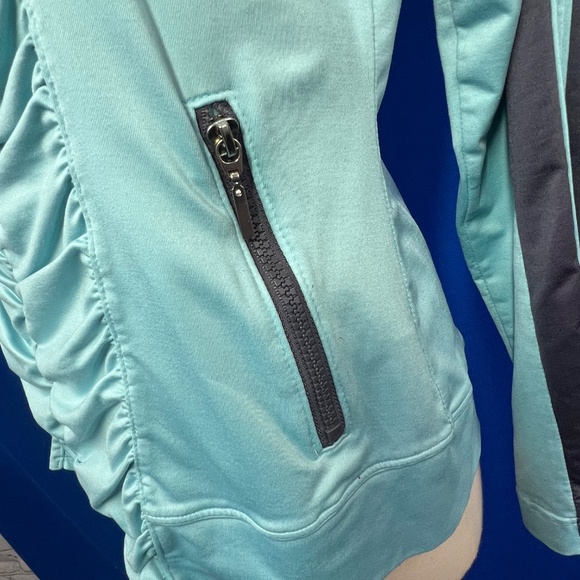 |•BOSTON PROPER•| Blue & Grey Athletic Activewear Jacket Size Medium - Picture 6 of 10